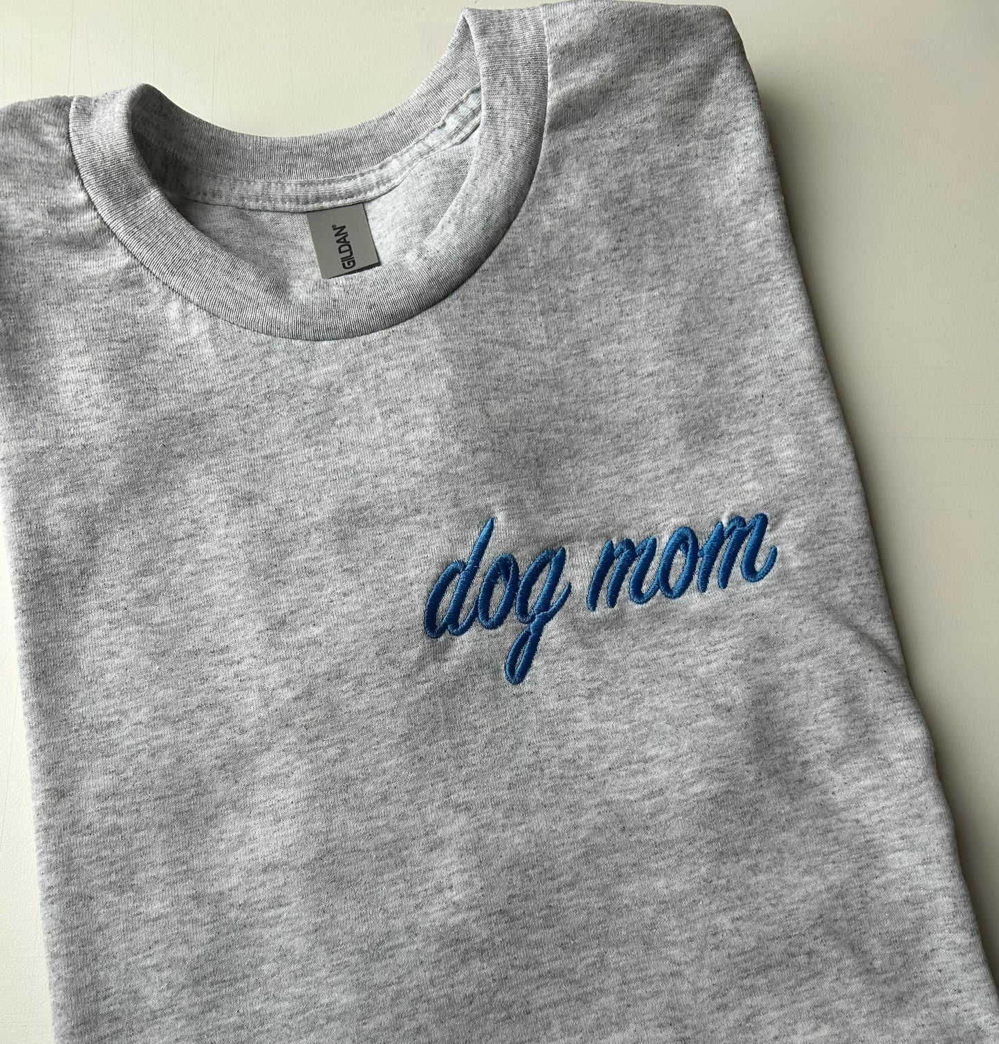 dog mom tee