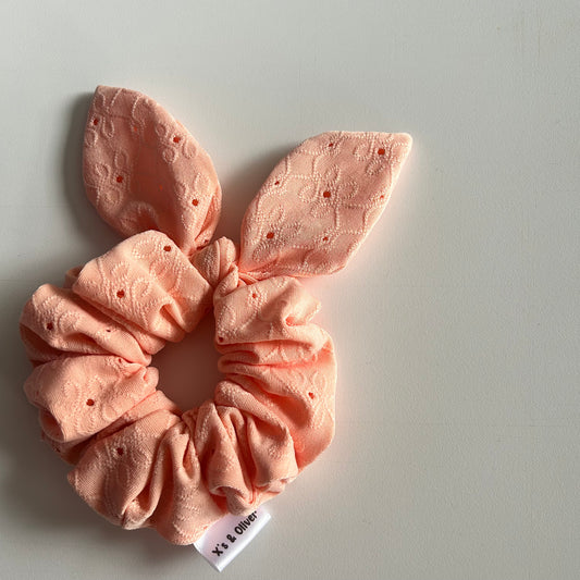 Peach Eyelet - lil bow scrunchie